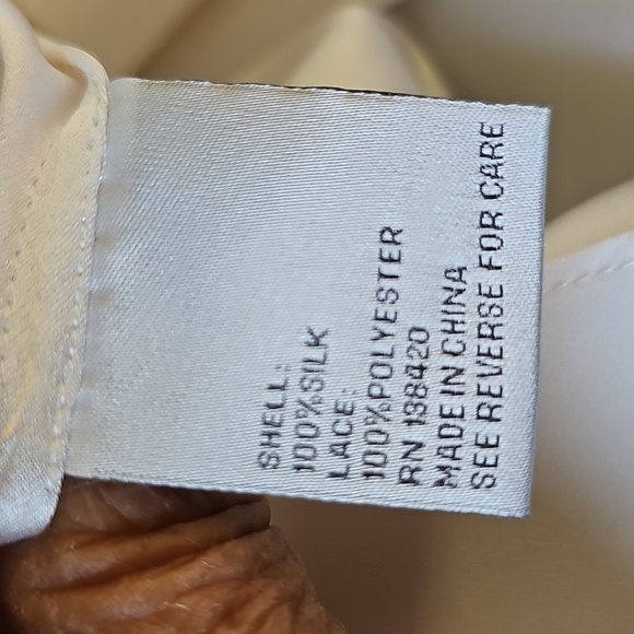 Carlisle 100% Silk Long Sleeve With Lace Blouse. Size 14. Elegant - Picture 12 of 12